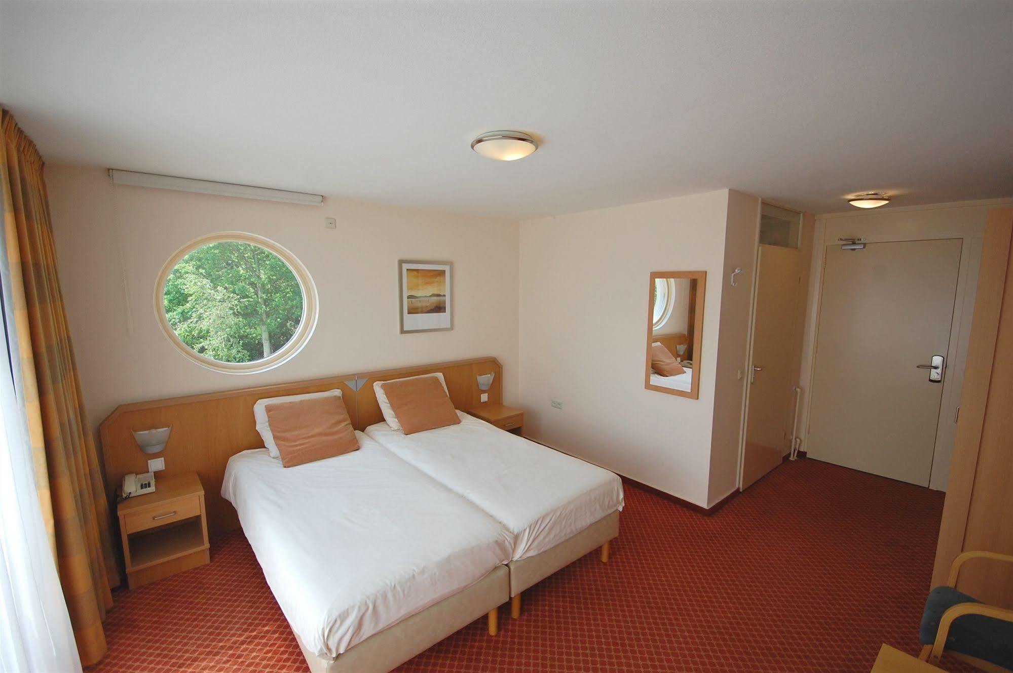 Strandhotel Bos En Duin โอชต์คาเปลเล ภายนอก รูปภาพ